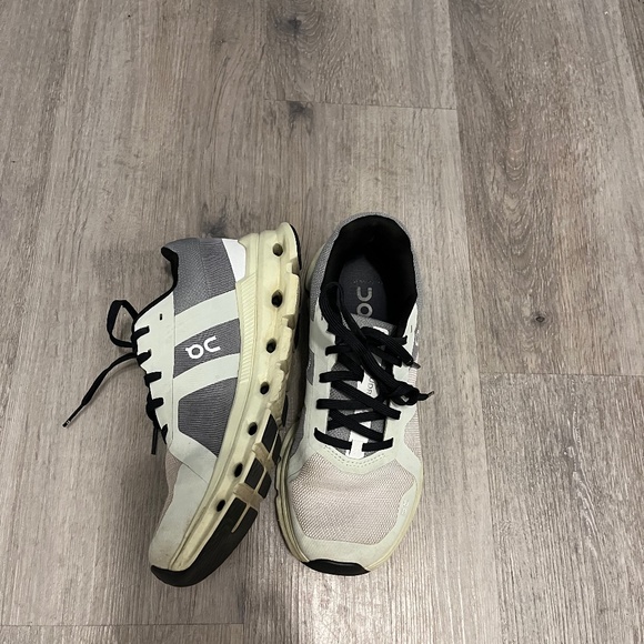 On Running Shoes Womens On Cloud Tennis Shoes Poshmark